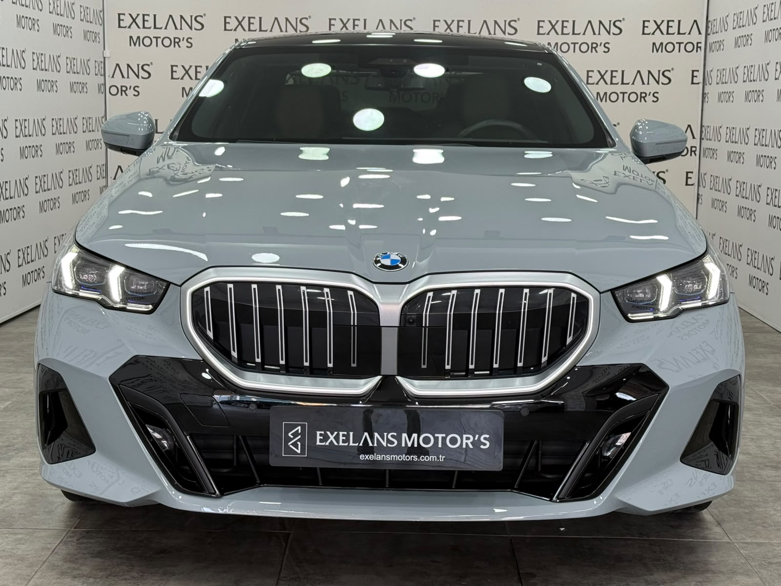 2025 BMW 520İ